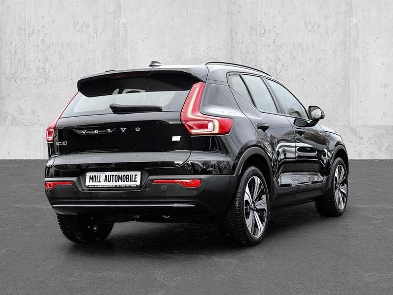 Gebraucht Volvo XC40 Core 169 kW (231 PS) 2023 Stone) / solid (schwarz SUV