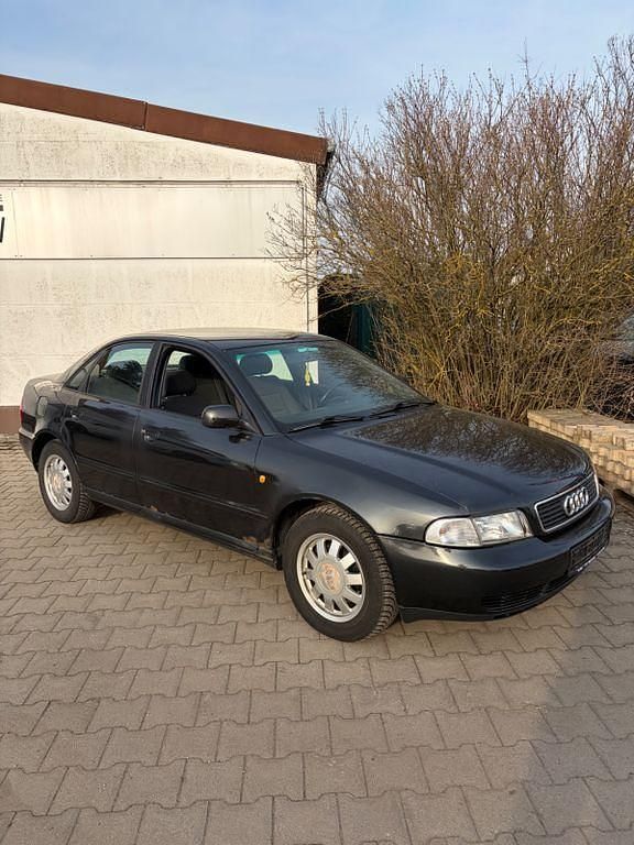 Gebraucht Audi A4 150 PS (110 kW) 1998 Schwarz Limousine