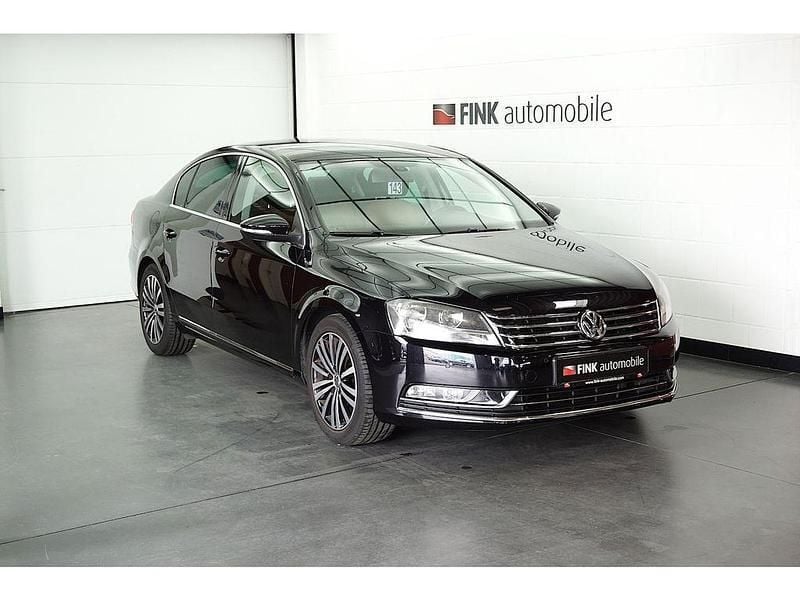 Schwarz Gebraucht 2011 VW Passat Highline Limousine | 4.900 € (Guter Preis) - Bild 1/4