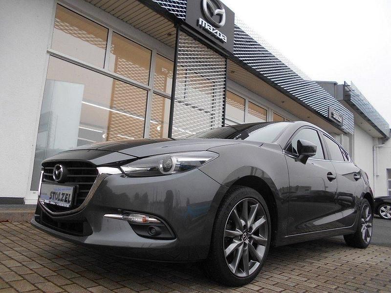Matrixgrau metallic Gebraucht 2017 Mazda 3 Kizoku Limousine | 13.470 € (Fairer Preis) - Bild 1/4