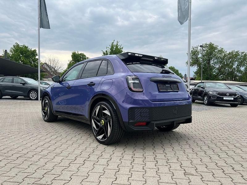 Neu Abarth 600e Scorpionissima 206 kW (281 PS) 2025 Hypnotic purple metallic SUV