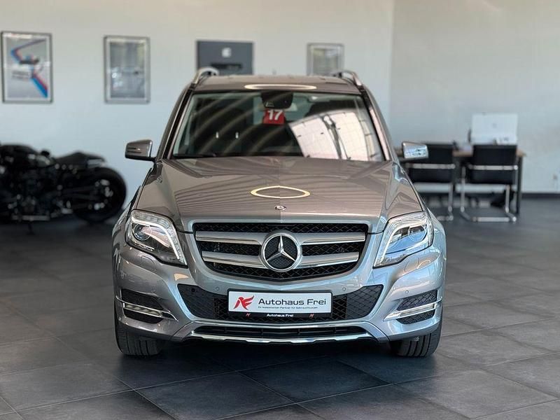 Palladiumsilber Gebraucht 2015 Mercedes GLK350 Premium SUV | 26.880 € (Etwas zu teuer) - Bild 1/4