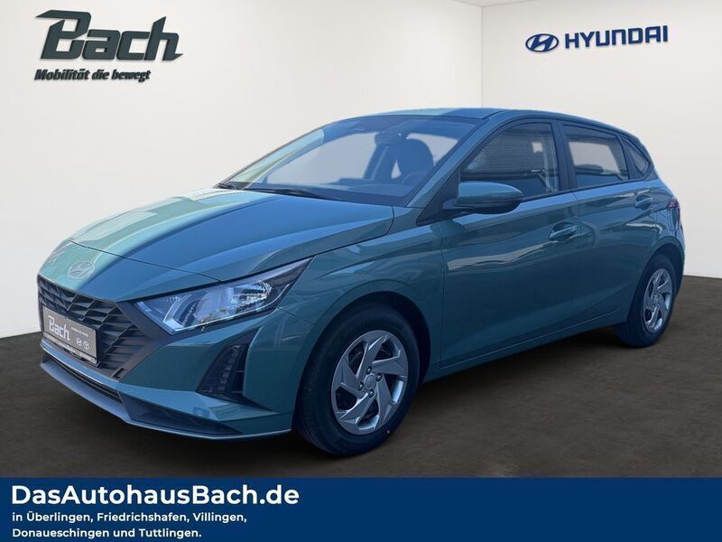Grün Neu 2025 Hyundai i20 Select Limousine | 20.250 € (Fairer Preis) - Bild 1/4