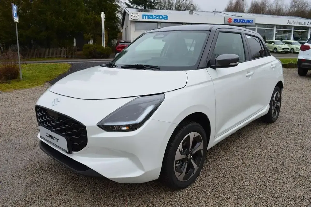 Neu Suzuki Swift Comfort+ 83 PS (61 kW) 2026 Pure/mineral gray Kleinwagen