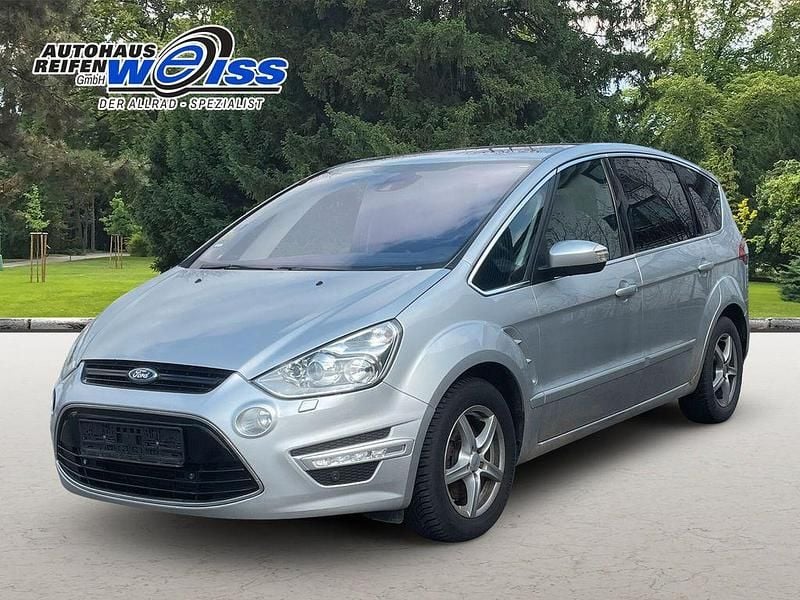 Second-hand Ford S-MAX Titanium 200 CP (147 kW) 2015 Argintiu Monovolum