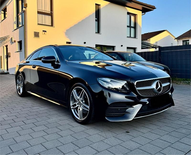 Second-hand Mercedes E220 AMG 194 CP (142 kW) 2017 Negru Coupe