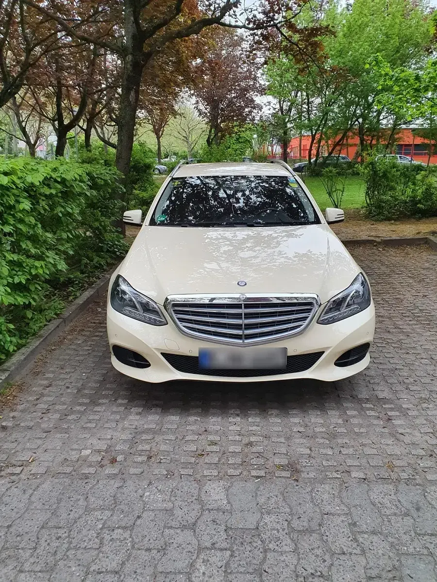 Gebraucht Mercedes E200 136 PS (100 kW) 2014 Gelb Kombi
