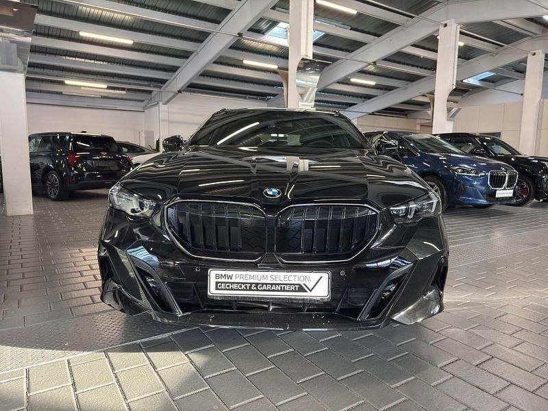 Gebraucht BMW 540 M Sport 286 PS (210 kW) 2025 Schwarz Kombi