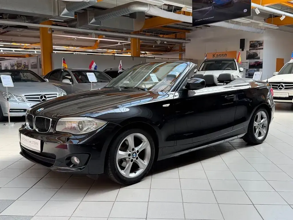 Gebraucht BMW 118 Cabriolet Sport Line 143 PS (105 kW) 2011 Schwarz Cabrio