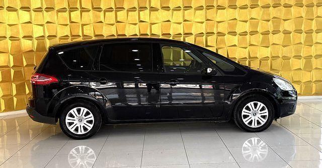 Używany Ford S-MAX Trend 140 KM (102 kW) 2012 Czarny Minivan