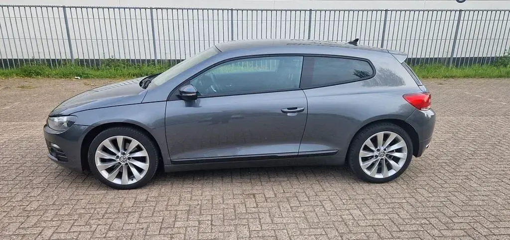 Usata VW Scirocco 160 CV (117 kW) 2012 Grigio Coupé
