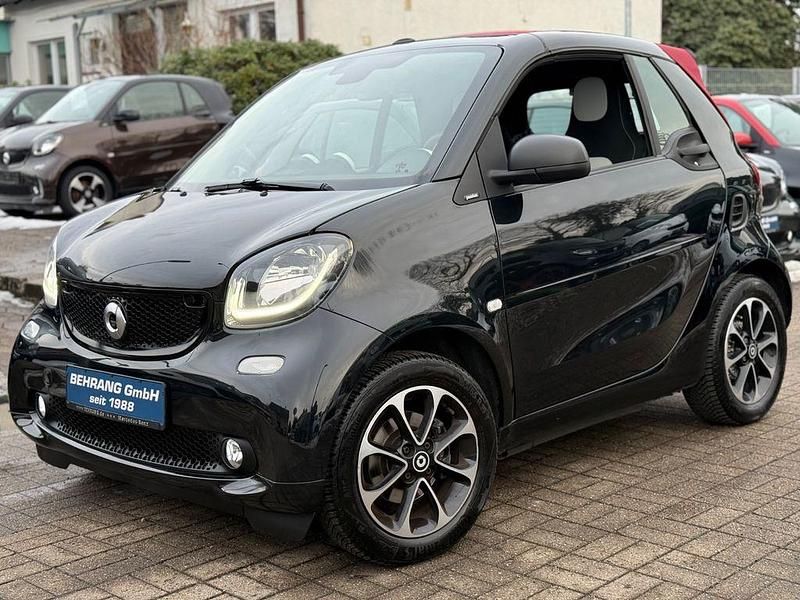 Gebraucht Smart ForTwo Cabrio 90 PS (66 kW) 2016 Schwarz Cabrio