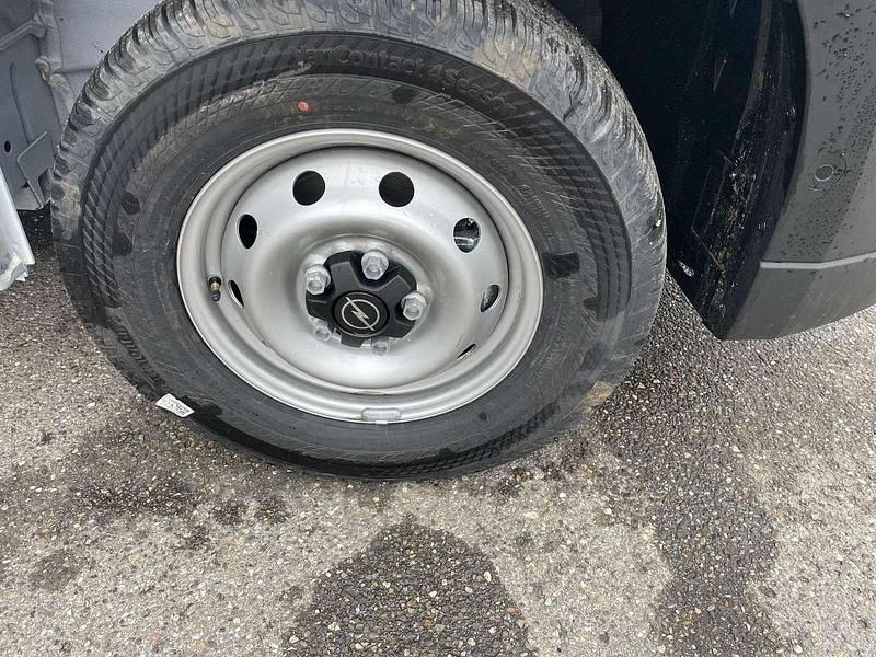 Gebraucht Opel Movano 140 PS (102 kW) 2024 Weiß Van