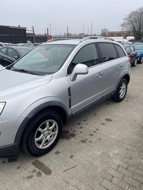 Gebraucht Opel Antara 183 PS (134 kW) 2012 Silber SUV