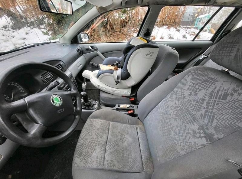 Gebraucht Skoda Octavia 101 PS (74 kW) 2000 Grau Kombi