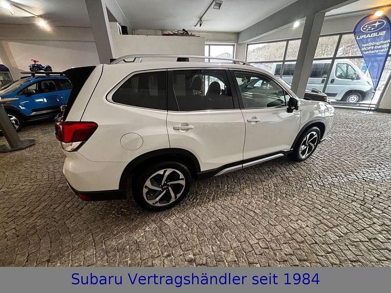 Gebraucht Subaru Forester Platinum 150 PS (110 kW) 2024 Weiß SUV