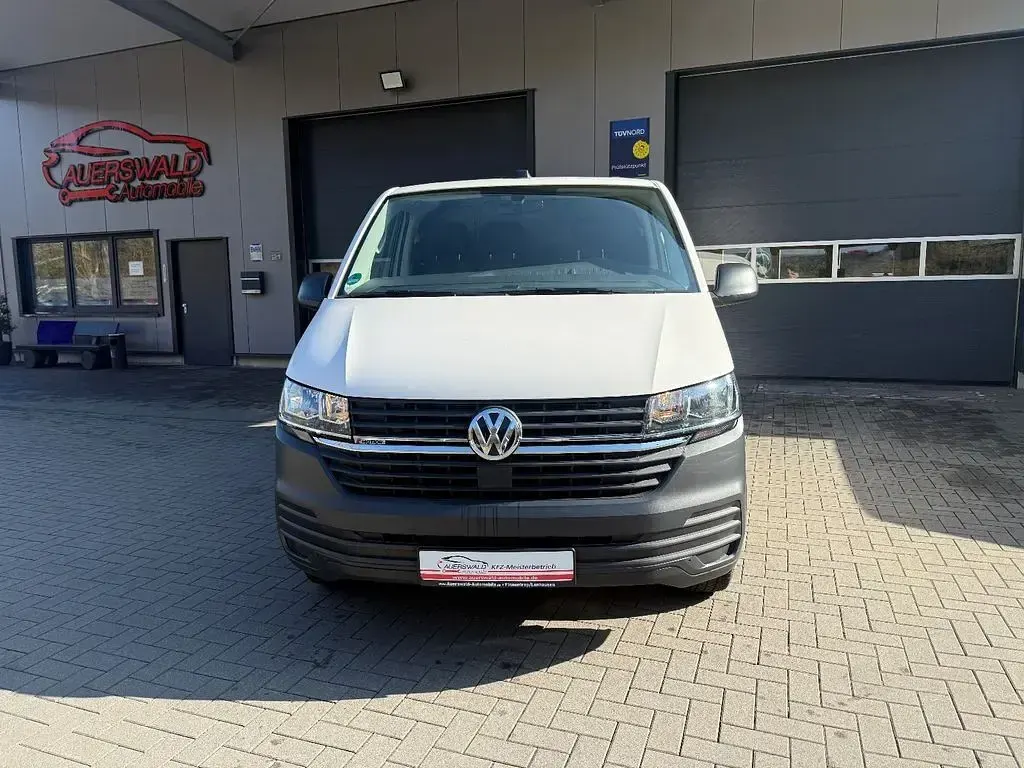 Second-hand VW Transporter 199 CP (146 kW) 2021 Alb Van