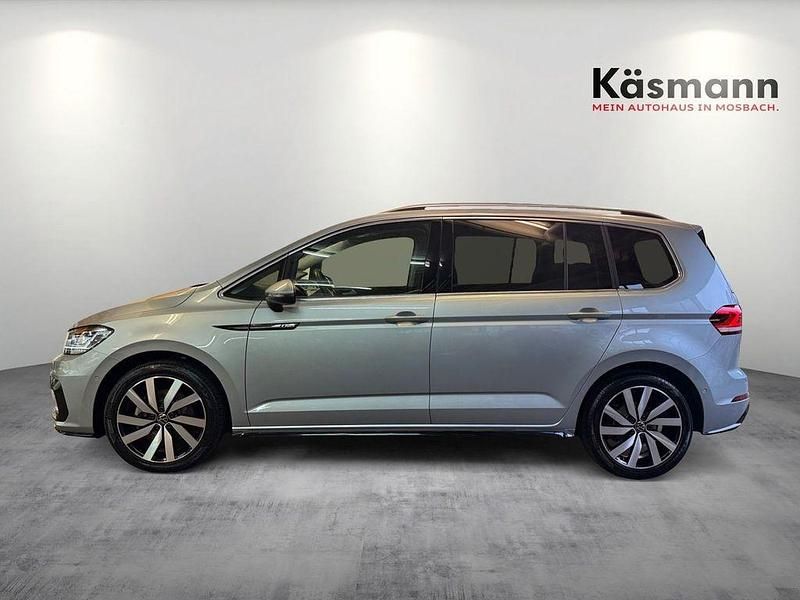 Gebraucht VW Touran Highline 150 PS (110 kW) 2025 Silber Van / Kleinbus