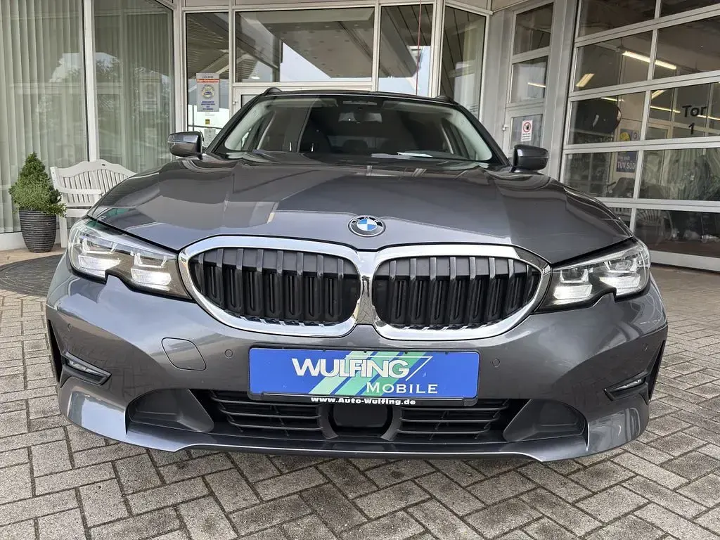 Gebraucht BMW 320 Advantage 190 PS (139 kW) 2020 Grau Kombi