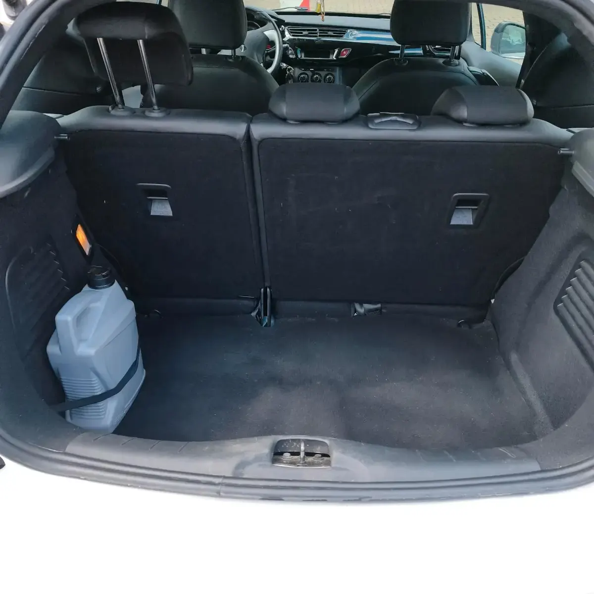 Gebraucht Citroën DS3 95 PS (69 kW) 2011 Weiß Kleinwagen
