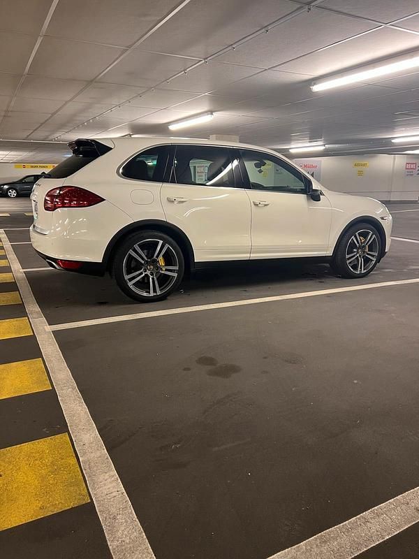 Gebraucht Porsche Cayenne S 400 PS (294 kW) 2011 Weiß SUV