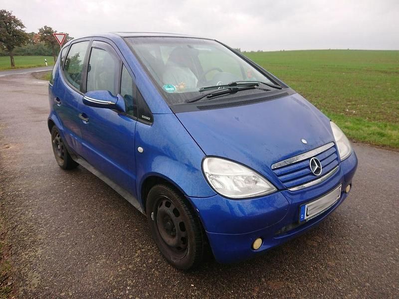 Blau Gebraucht 1999 Mercedes A160 Classic Van / Kleinbus | 1.200 € (Guter Preis) - Bild 1/4