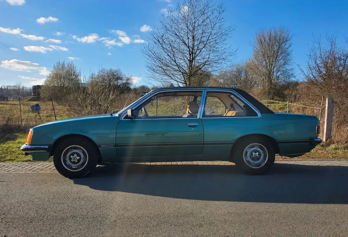 Occasion Opel Commodore 116 ch (85 kW) 1979 Vert Berline