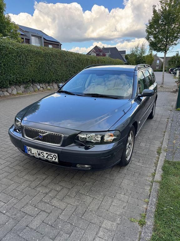 Silber Gebraucht 2003 Volvo V70 Kombi | 4.500 € (Fairer Preis) - Bild 1/4