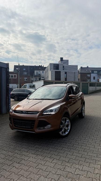 Gebraucht Ford Kuga 163 PS (119 kW) 2013 Braun SUV