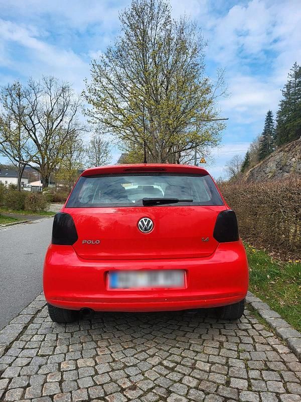 Second-hand VW Polo 86 CP (63 kW) 2012 Roșu Hatchback