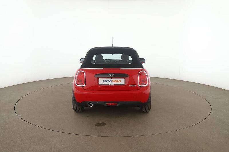 Gebraucht Mini Cooper Cabriolet 136 PS (100 kW) 2018 Rot Cabrio