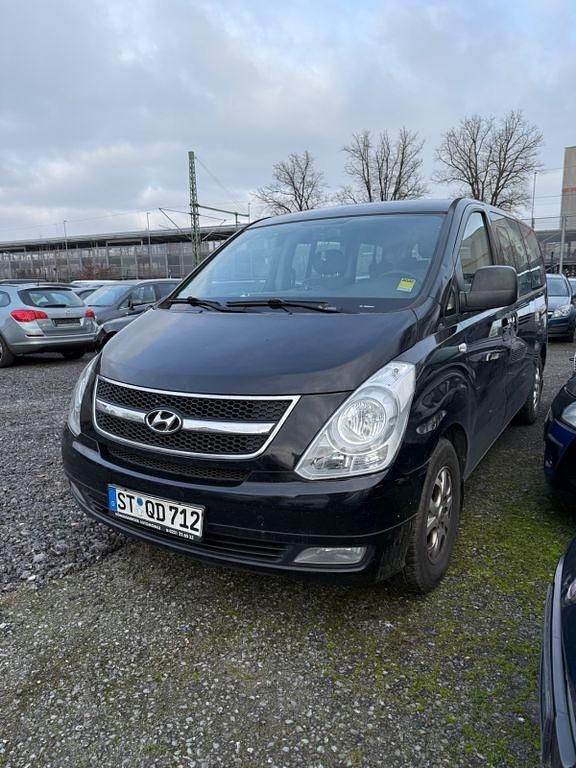 Schwarz Gebraucht 2012 Hyundai H-1 Van / Kleinbus | 3.300 € (Guter Preis) - Bild 1/4