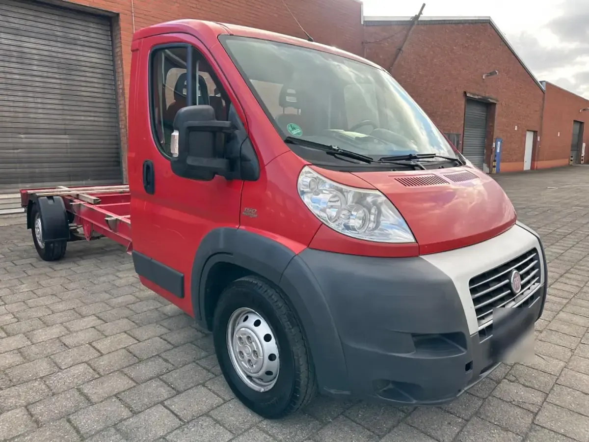 Gebraucht Fiat Ducato 150 PS (110 kW) 2012 Rot Van