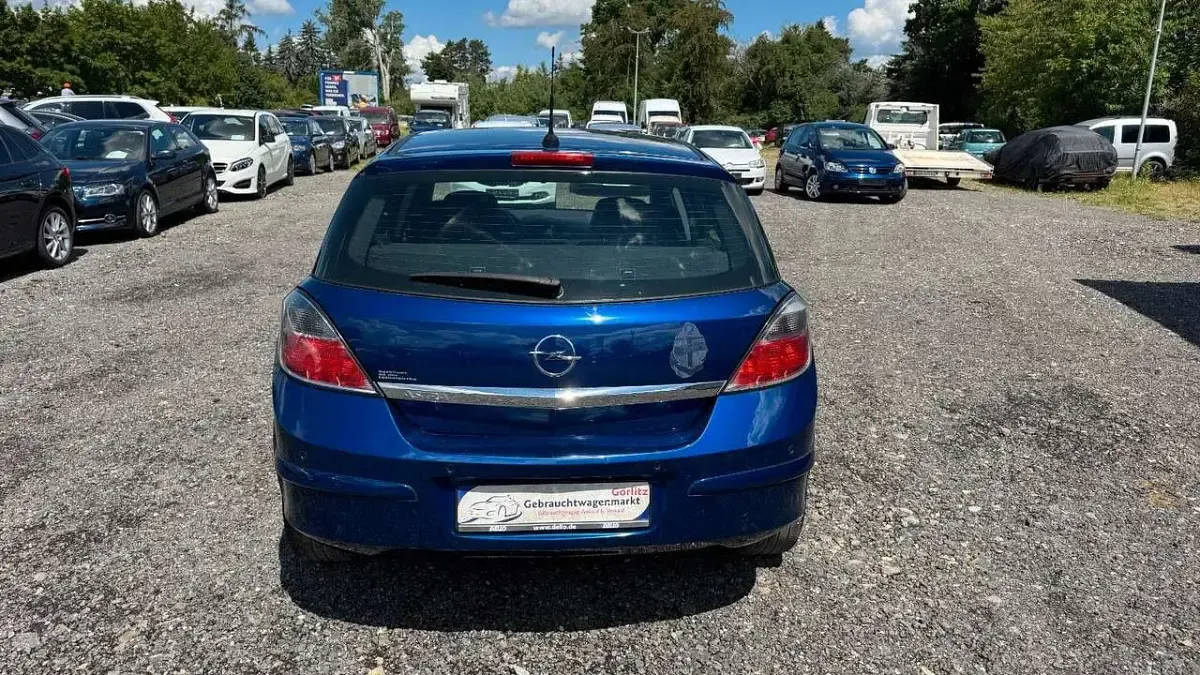 Gebraucht Opel Astra Catch Me 90 PS (66 kW) 2007 Blau Limousine