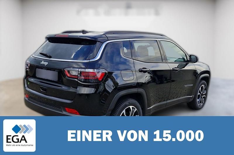 Schwarz metallic Gebraucht 2024 Jeep Compass Limited SUV | 25.070 € (Superpreis) - Bild 1/4