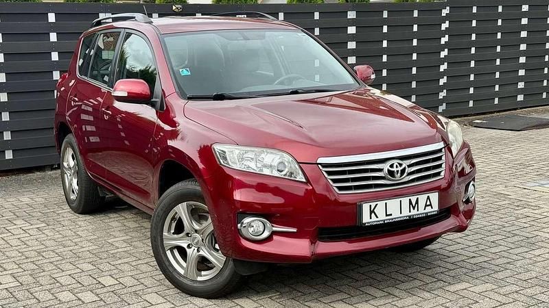 Rot Gebraucht 2010 Toyota RAV4 Basis SUV | 8.500 € (Fairer Preis) - Bild 1/4