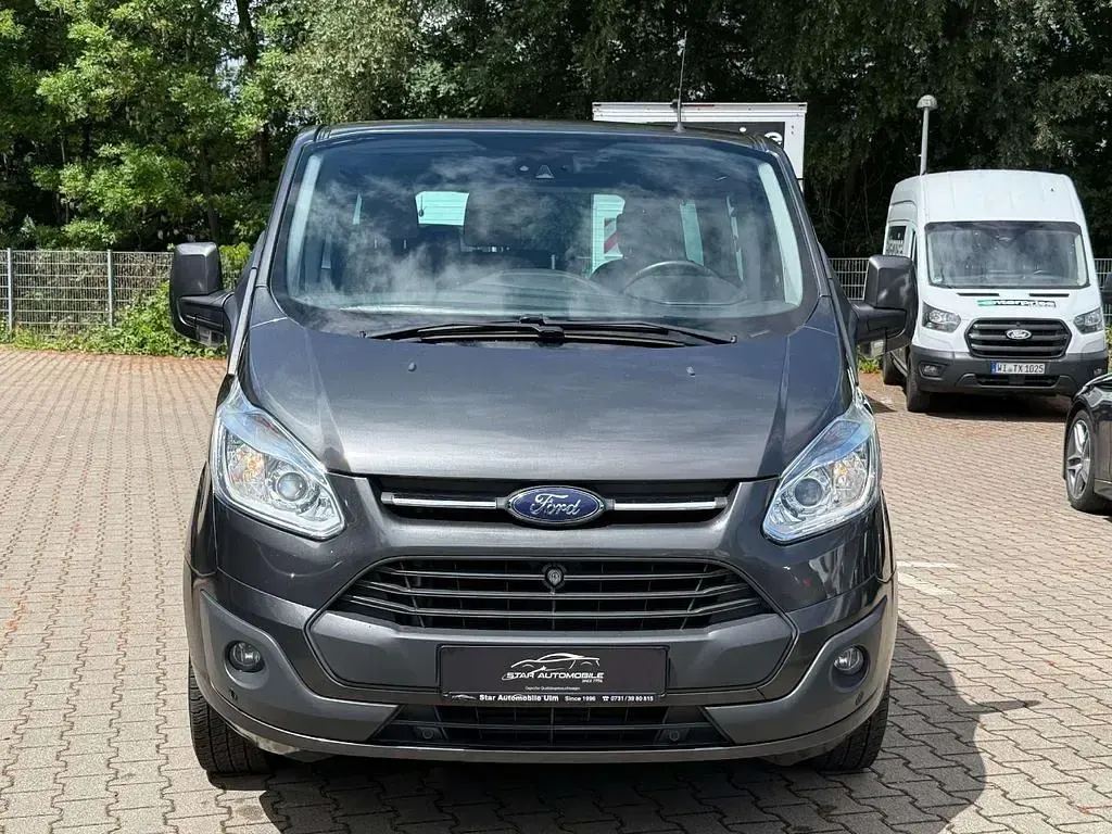 Gebraucht Ford Tourneo Titanium 155 PS (114 kW) 2015 Magneticgrau (metallic) Van / Kleinbus