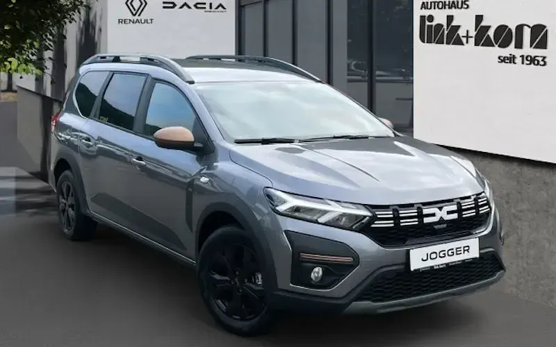 Gebraucht Dacia Jogger Extreme 110 PS (80 kW) 2024 Grau Van / Kleinbus