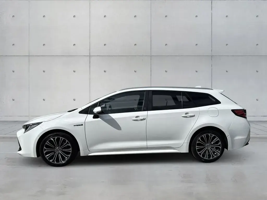 Gebraucht Toyota Corolla Team 184 PS (135 kW) 2021 Schneeweiß Kombi