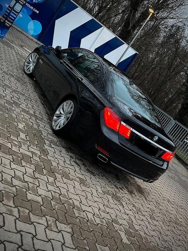 Gebraucht BMW 740L Comfort Edition 313 PS (230 kW) 2012 Schwarz Limousine