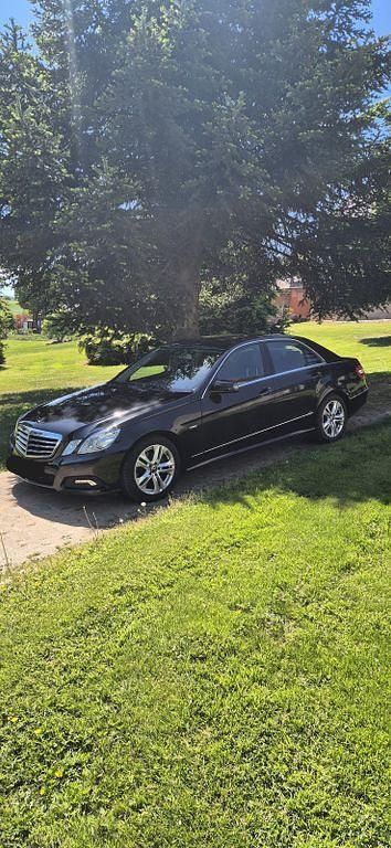 Gebraucht Mercedes E350 Avantgarde 292 PS (214 kW) 2010 Schwarz Limousine