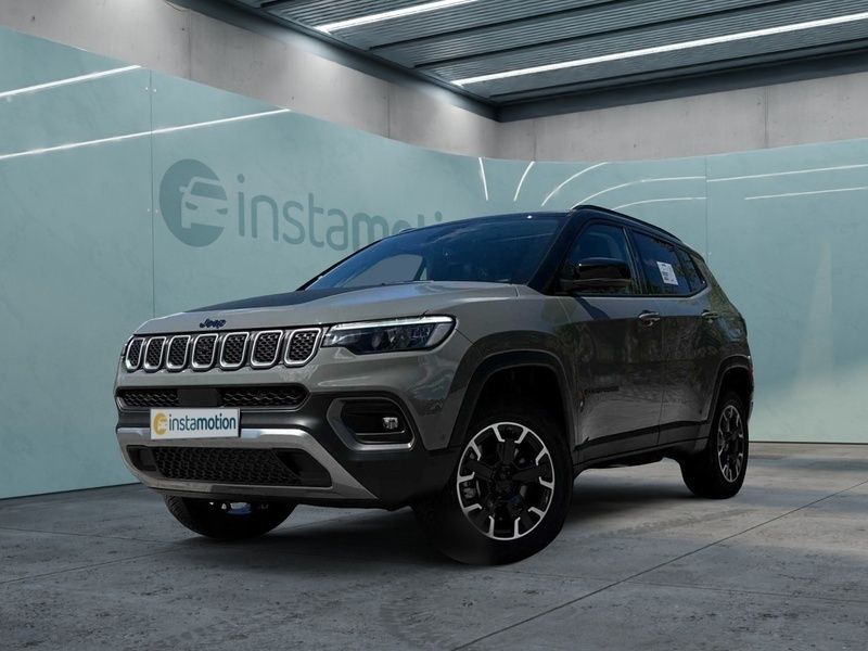 Grau Gebraucht 2023 Jeep Compass SUV | 55.339 € - Bild 1/4