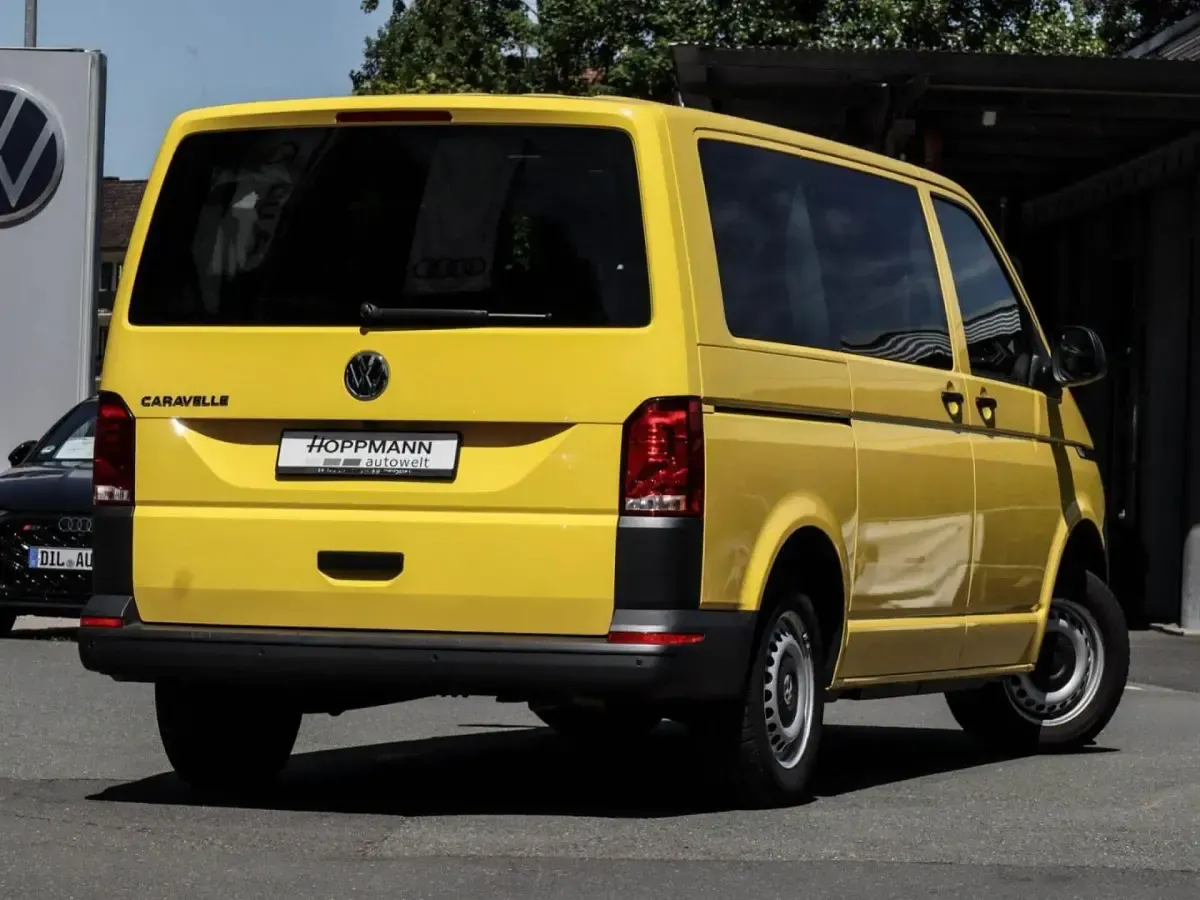 Gebraucht VW Caravelle Trendline 110 PS (80 kW) 2021 Van