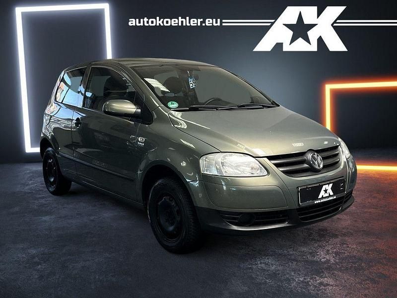 Grün Gebraucht 2007 VW Fox Kleinwagen | 750 € (Superpreis) - Bild 1/4
