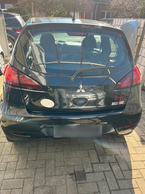 Gebraucht Mitsubishi Colt 75 PS (55 kW) 2009 Schwarz Kleinwagen