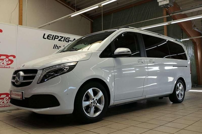 Gebraucht Mercedes V220 AMG 190 PS (139 kW) 2021 Bergkristallweiss Van / Kleinbus
