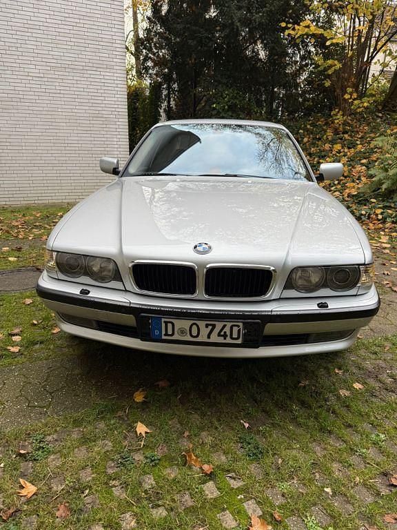 Gebraucht BMW 740L Basis 286 PS (210 kW) 2001 Silber Limousine