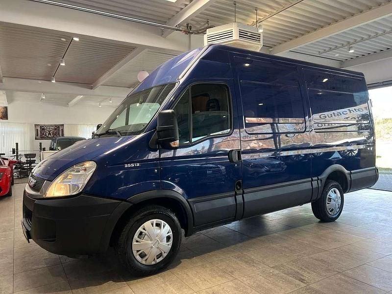 Gebraucht Iveco Daily 126 PS (92 kW) 2011 Blau Van / Kleinbus