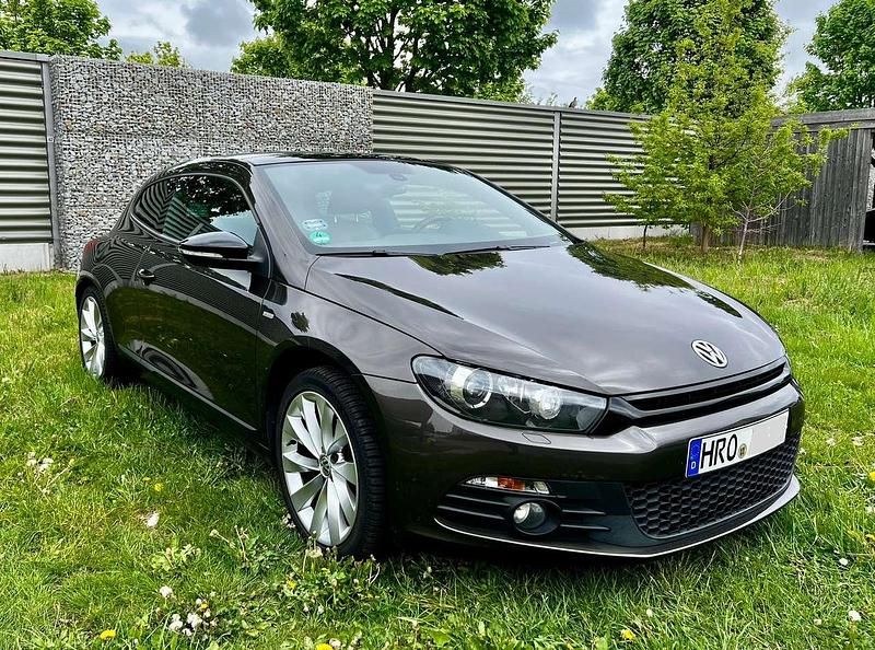 Braun Gebraucht 2012 VW Scirocco Match Coupé | 11.500 € (Fairer Preis) - Bild 1/4