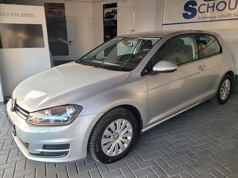 Gebraucht VW Golf VII Trendline 105 PS (77 kW) 2014 Silber Kleinwagen